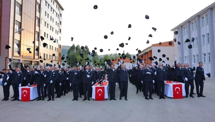 Bayburt Polis Meslek Eğitim Merkezi’nden 171 öğrenci mezun oldu