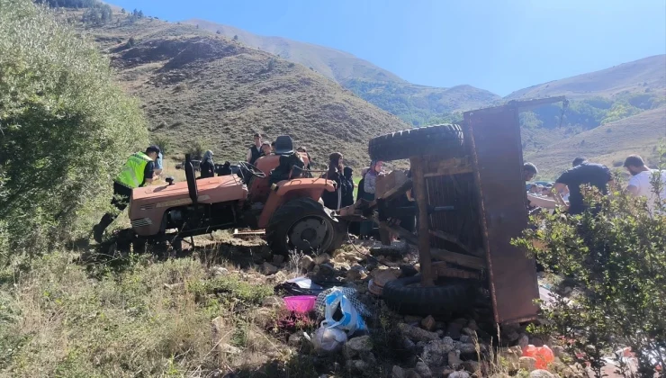 Erzurum İspir’de Traktör Devrildi: 11 Kişi Yaralandı