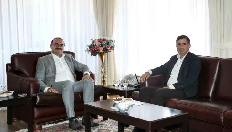 Atatürk Üniversitesi Rektörü Prof. Dr. Ahmet Hacımüftüoğlu, Ak Parti Bayburt Milletvekili Prof. Dr. Orhan Ateş’i kabul etti